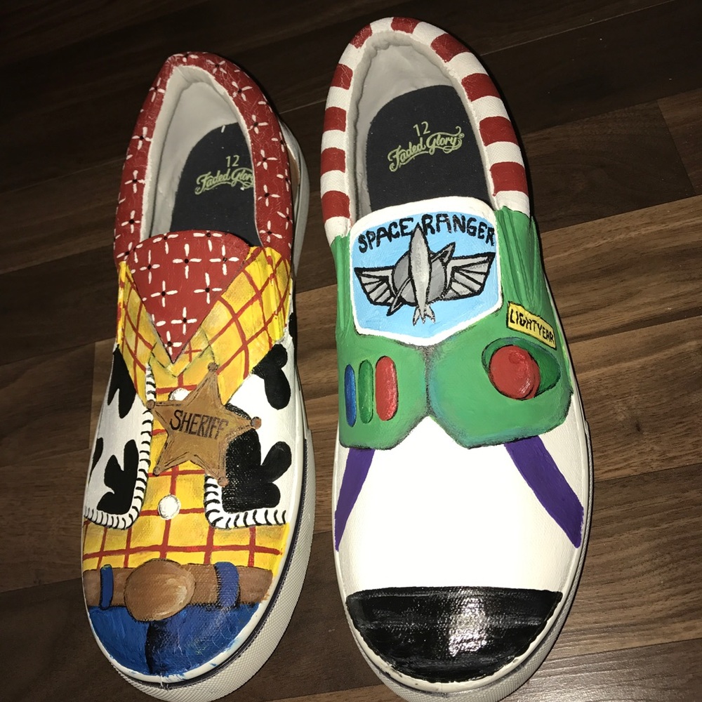 Custom shoes! Hand painted by me 😊🎨