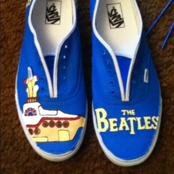 Custom shoes! Hand painted by me 😊🎨 - Picture 4 of 4