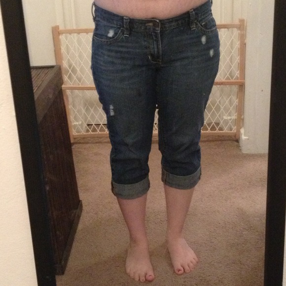 Old Navy medium wash capris.