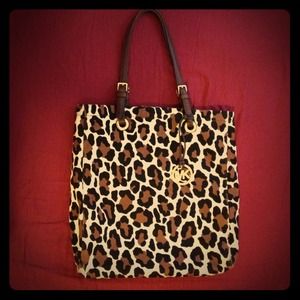 💯Authentic MK Fabric Leopard Print & Leather Tote