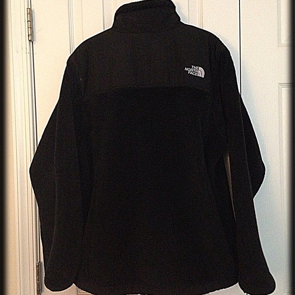 🎉 SOLD 🎉 North Face jacket for Ladies - Picture 2 of 4