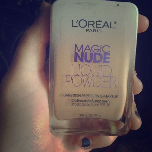 L'oreal magic nude liquid powder