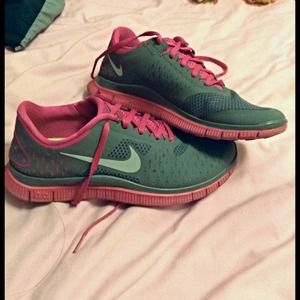 Traded with @oliviaf13 Nike Free Runs