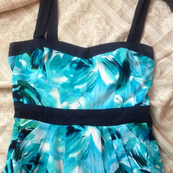 Floral dress - Picture 2 of 4