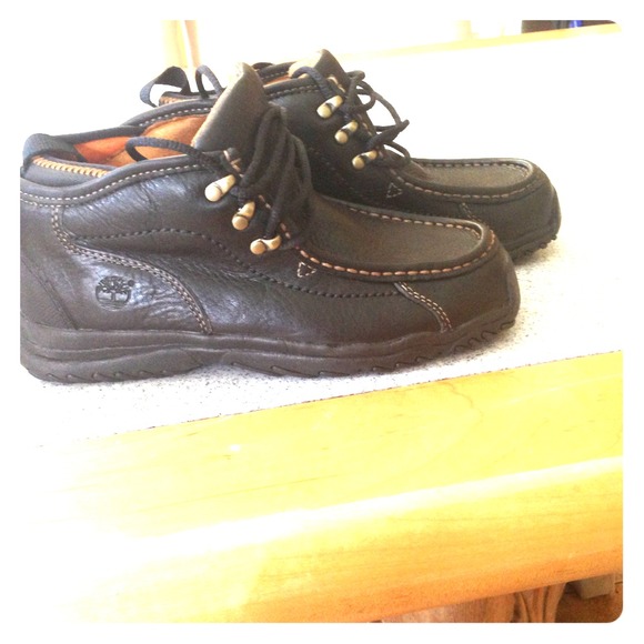 Timberland  Leather Big Boys(Size 1.5) Chukka Boot - Picture 1 of 2