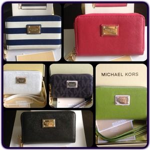 Sold out! MK Wallet for iPhone 4,5