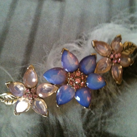 📦SOLD📦 Lovely Vintage Brooch - Picture 2 of 4