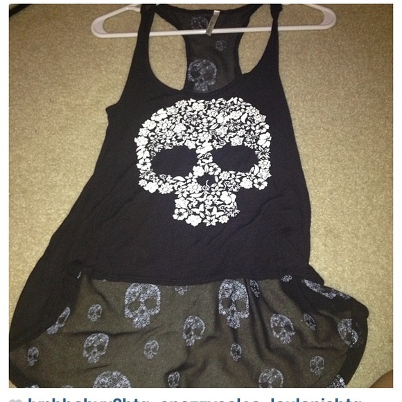 Hi low skull tank top