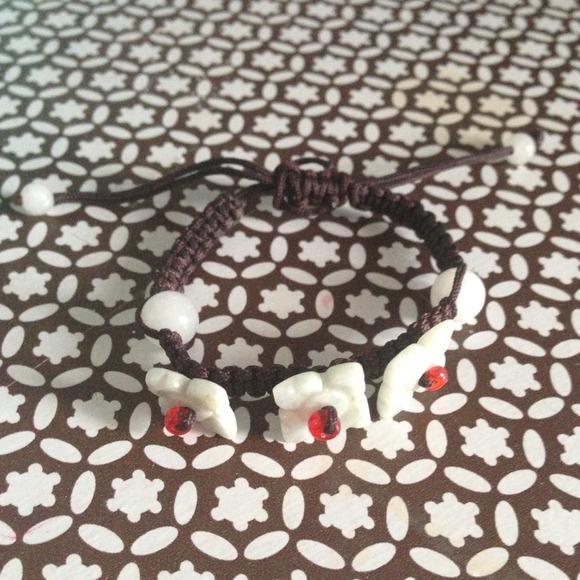 Jade string bracelet - Picture 1 of 1