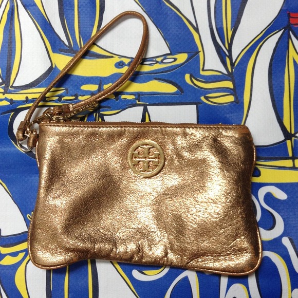 Sold! Authentic Tory Burch Wristlet!
