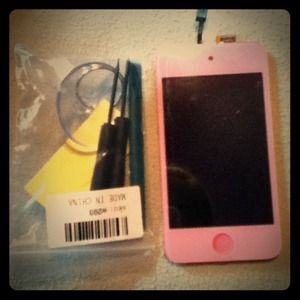 🎯RESERVED til' 1st🎯 Ipod screen replacement kit!