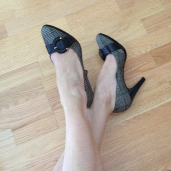 ❤Super cute Banana Republic heels❤