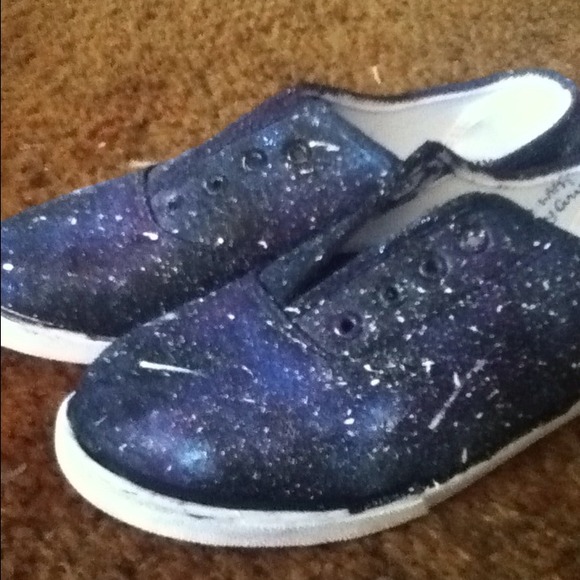 Custom shoes! - Picture 2 of 4