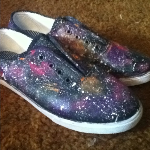 Custom shoes! - Picture 3 of 4