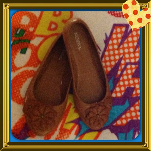 🎀CARMEL COLORED FLATS🎀