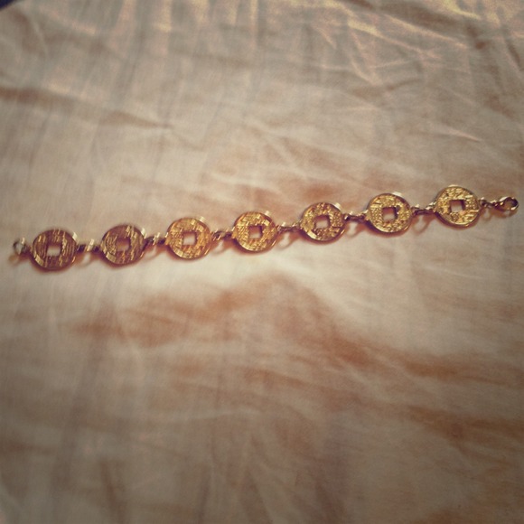 💛Gold colored Asian coin bracelet/anklet💛