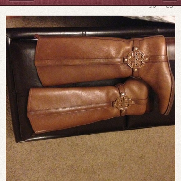 Can anybody tag me when they see these for sale