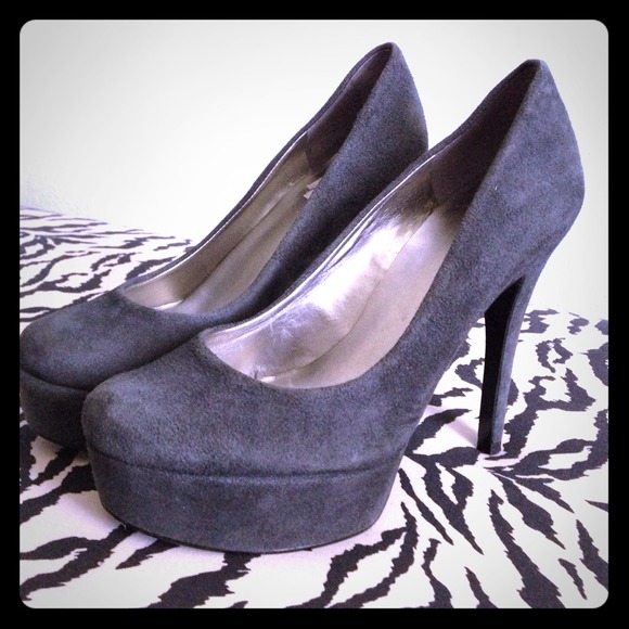 ❗SOLD❗Charcoal Suede Pumps!!!