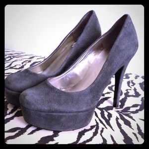❗SOLD❗Charcoal Suede Pumps!!!