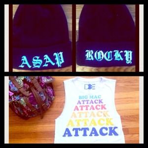 🔥SOLD🔥 Beanie/tank bundle