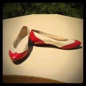 Vintage Etienne Aigner Oxford style flats