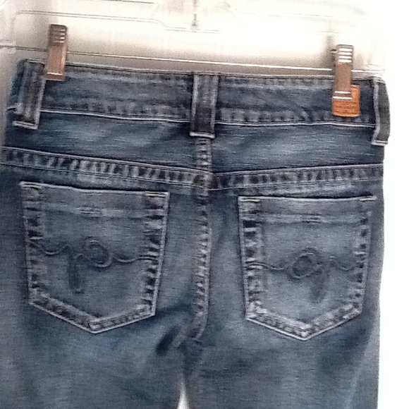 Guess Sold - Picture 3 of 3