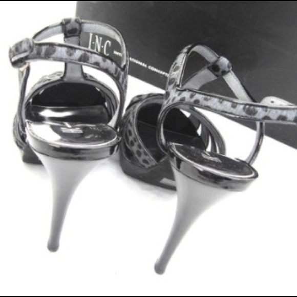 INC International Concepts Shoes Fancy Sandals 8.5 - Picture 2 of 2