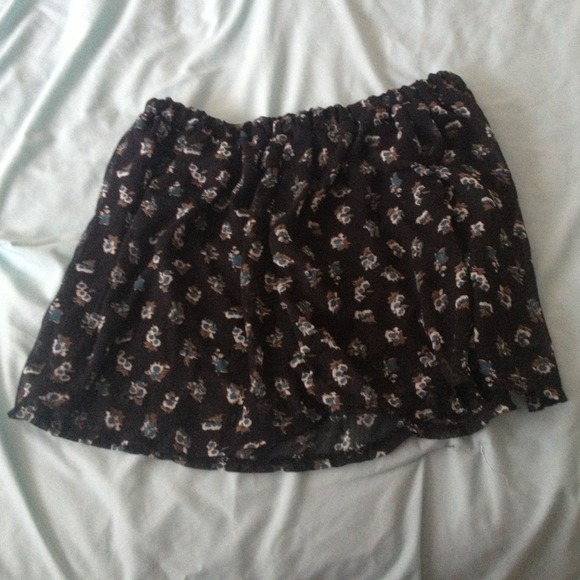 PENDING Brandy Melville Luma skirt