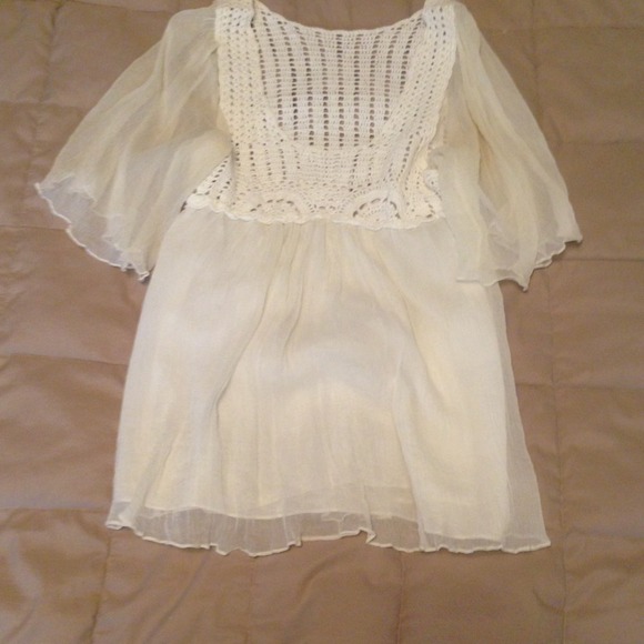 Adorable flowy shirt!