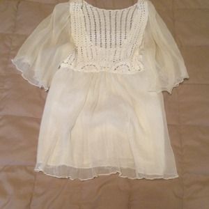 Adorable flowy shirt!