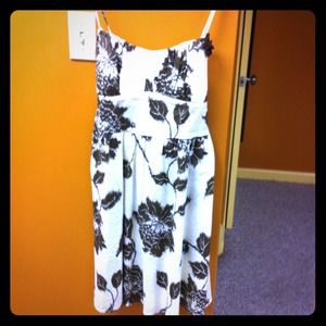 Beautiful brown flowered summer dress