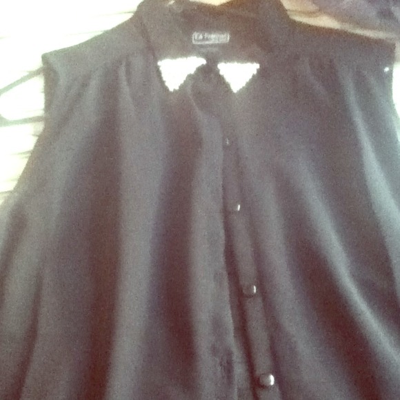 Black High lo shirt with pearl tips.
