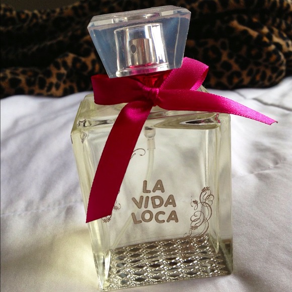 Perfume - Picture 2 of 3