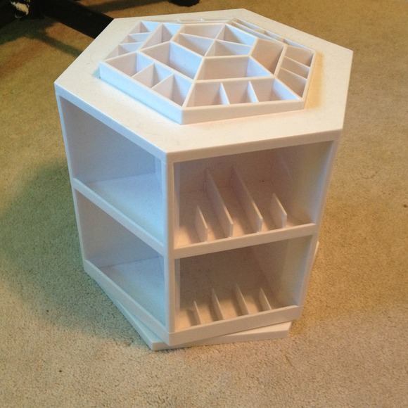 Beautiful white makeup organizer!!