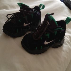 Nike Air Max. Size 5 for toddlers.