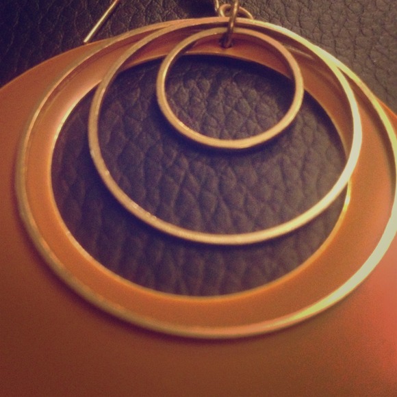 Bundle with Circle Gold and Carmel Earrings
