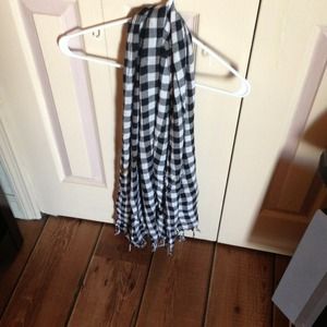 Checkered scarf 💋