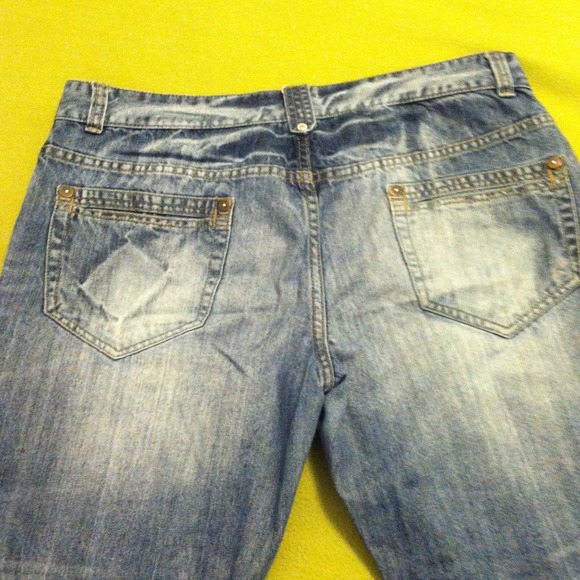 Sold - Picture 3 of 4