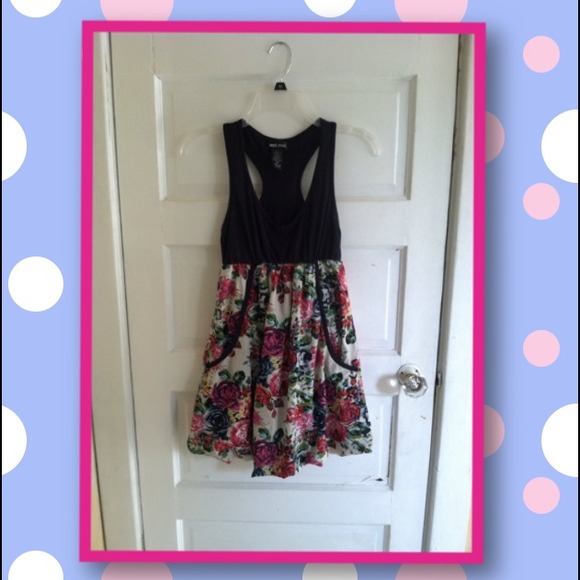 🌐Sold🌐Adorable sundress with pockets