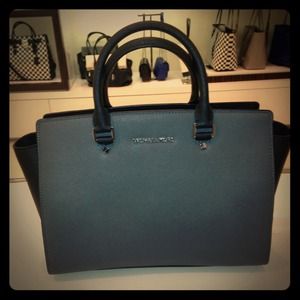 MK Gray w/black Selma ONLY 2 LEFT!!