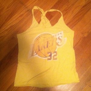 Forever 21 lakers tank