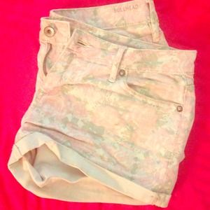 Floral Bullhead Shorts Size 9