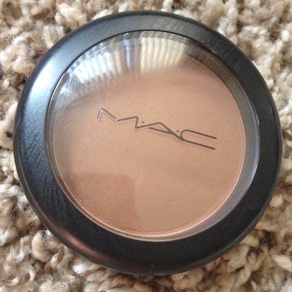 *STOLEN by @jennaslikewoahh MAC Blunt Blush - Picture 2 of 4