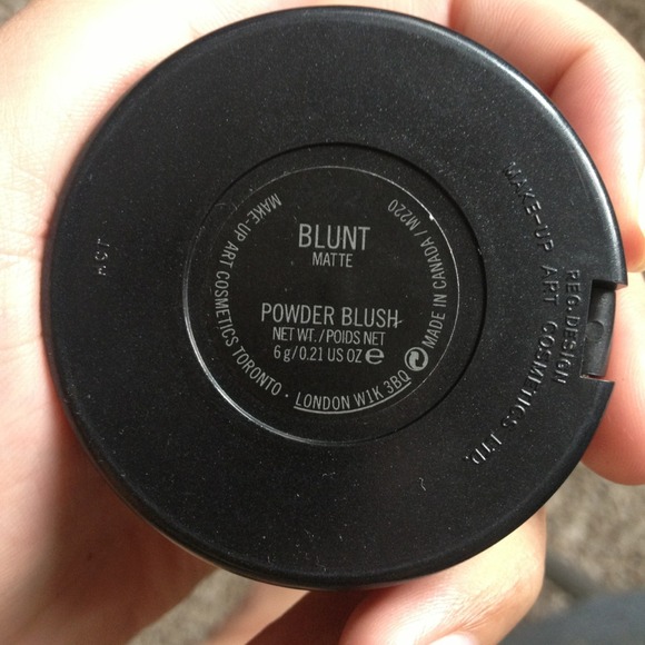 *STOLEN by @jennaslikewoahh MAC Blunt Blush - Picture 4 of 4