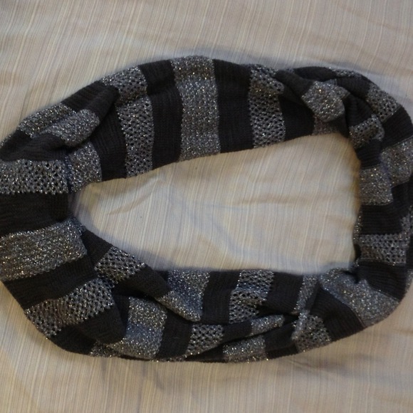 Gray American Eagle Infinity Scarf