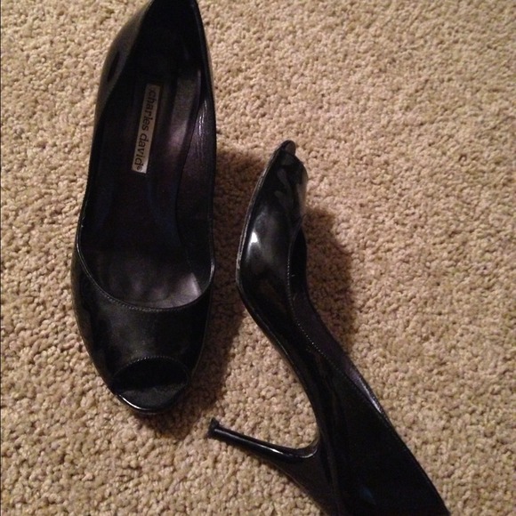 Charles David size 8
