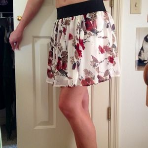 Flowered flowy skirt.