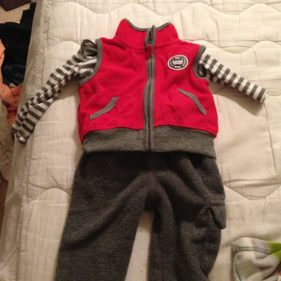 ❌SOLD❌ Vest outfit