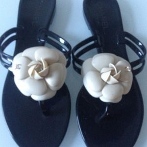 Chanel sandals 💯 authentic