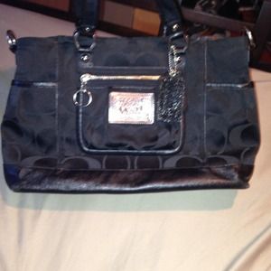 Authentic Coach poppy tote ! PRICE LOWERED!!!